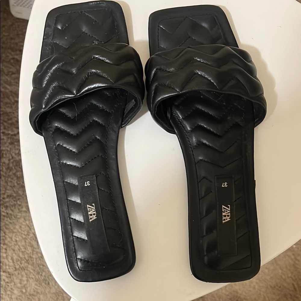 Zara Black Quilted Slide Sandals Modern Casual Style